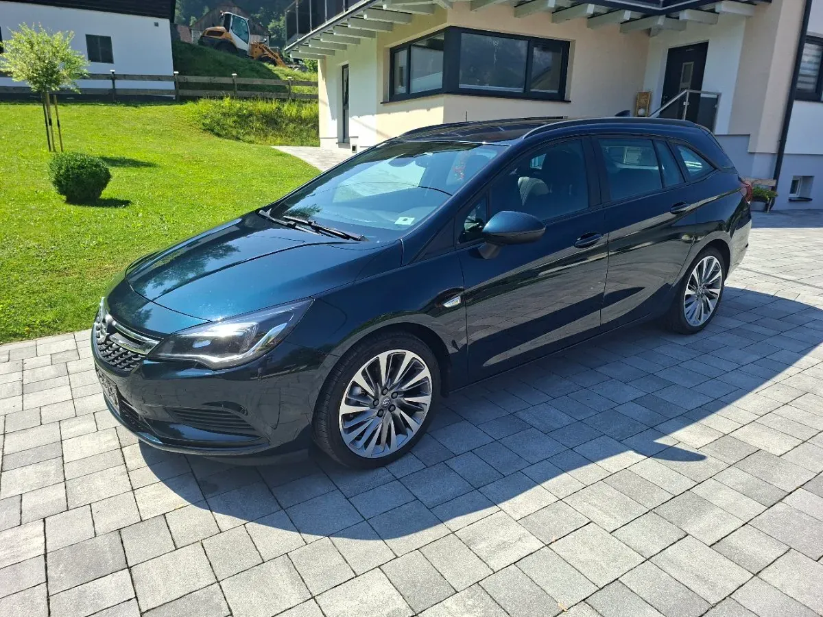 Opel Astra 2017 photo 2