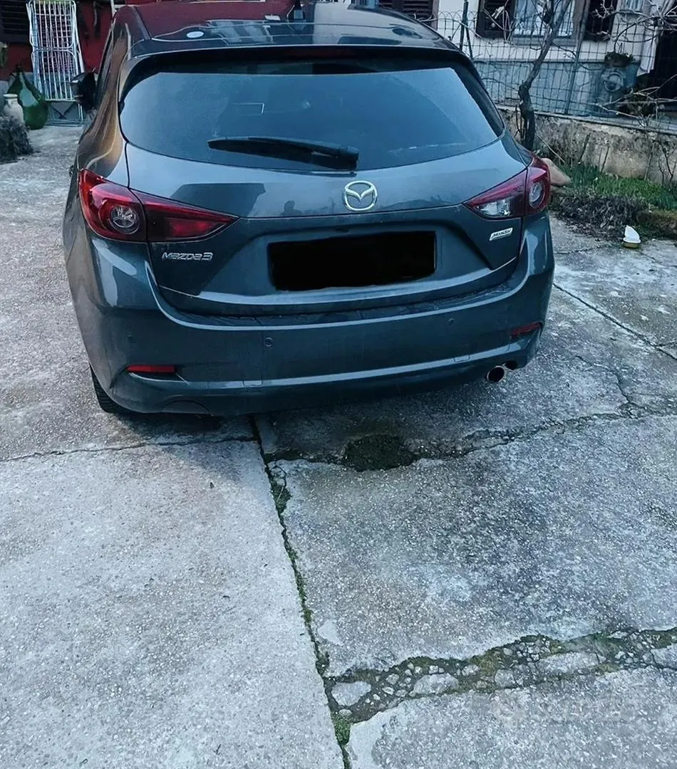 Mazda 3 2017 photo 3