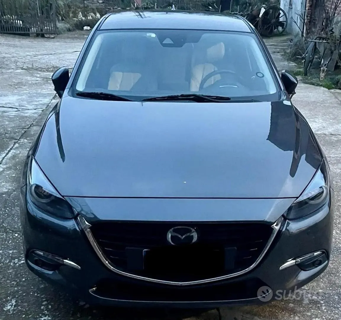 Mazda 3 2017 photo 2