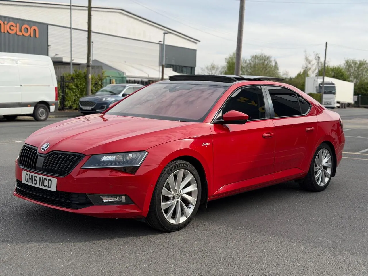 Skoda Superb 2016 photo 5