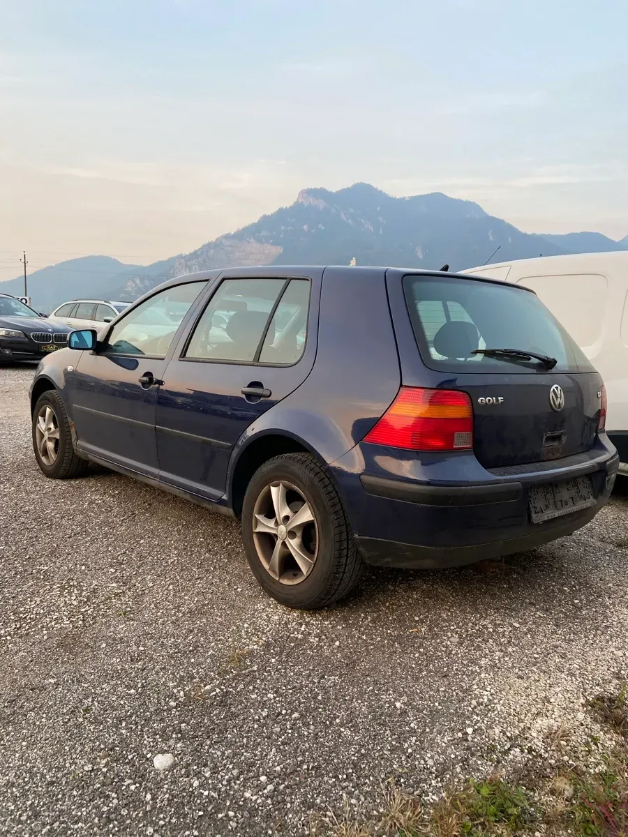 Volkswagen Golf 2002 photo 3