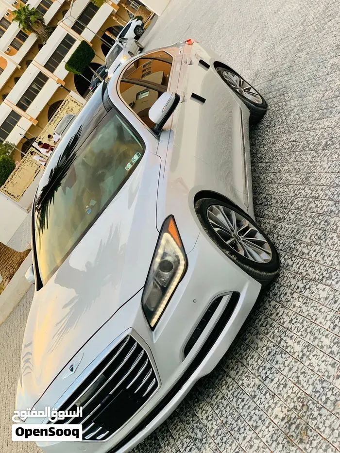 Genesis G70 2015 photo 2