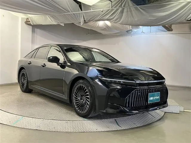 Toyota Crown 2024 photo 3