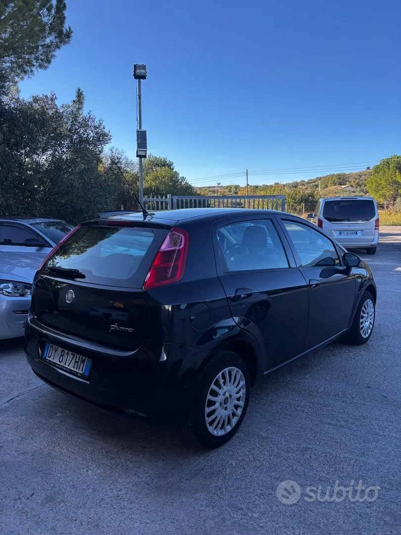 Fiat Grande Punto 2008 photo 2