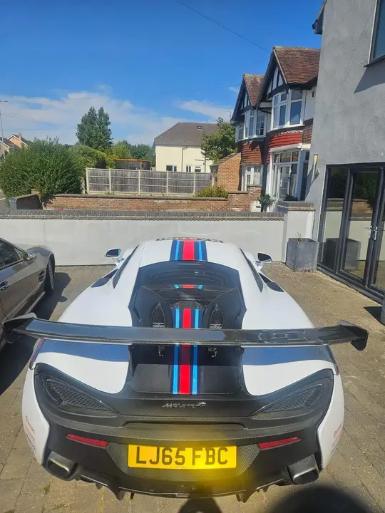 Mclaren 570S 2016 photo 5