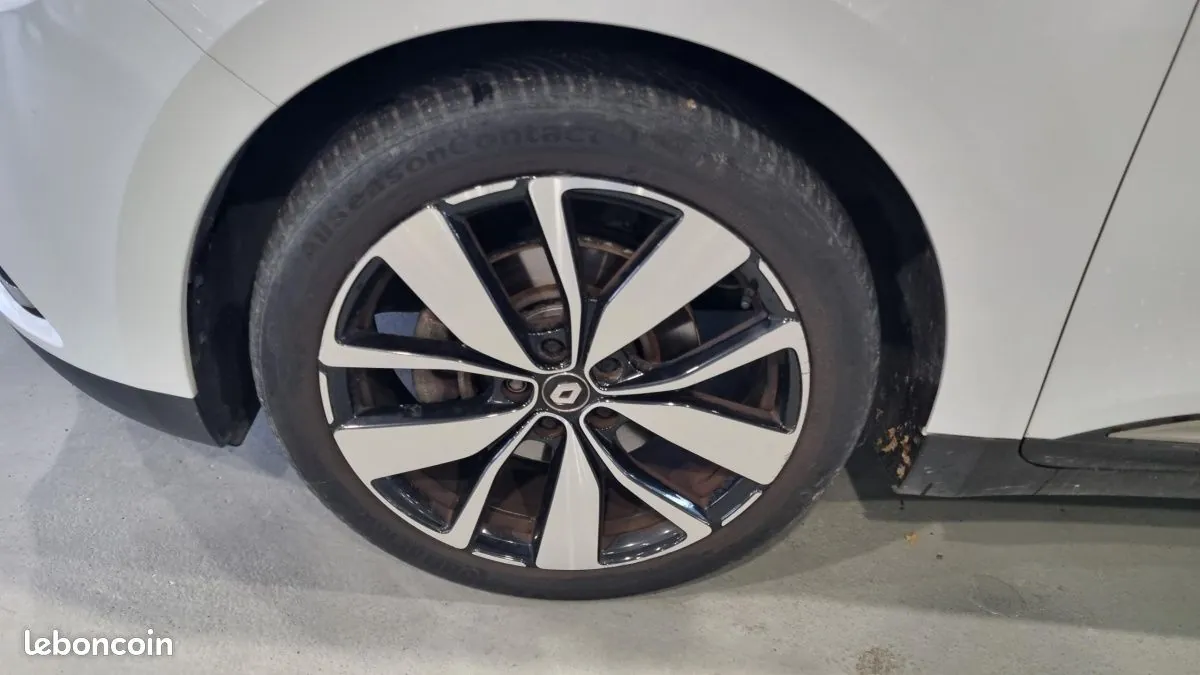 Renault Grand Scenic 2019 photo 3