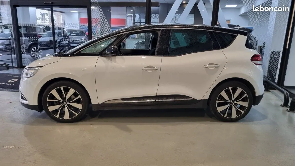 Renault Grand Scenic 2019 photo 2
