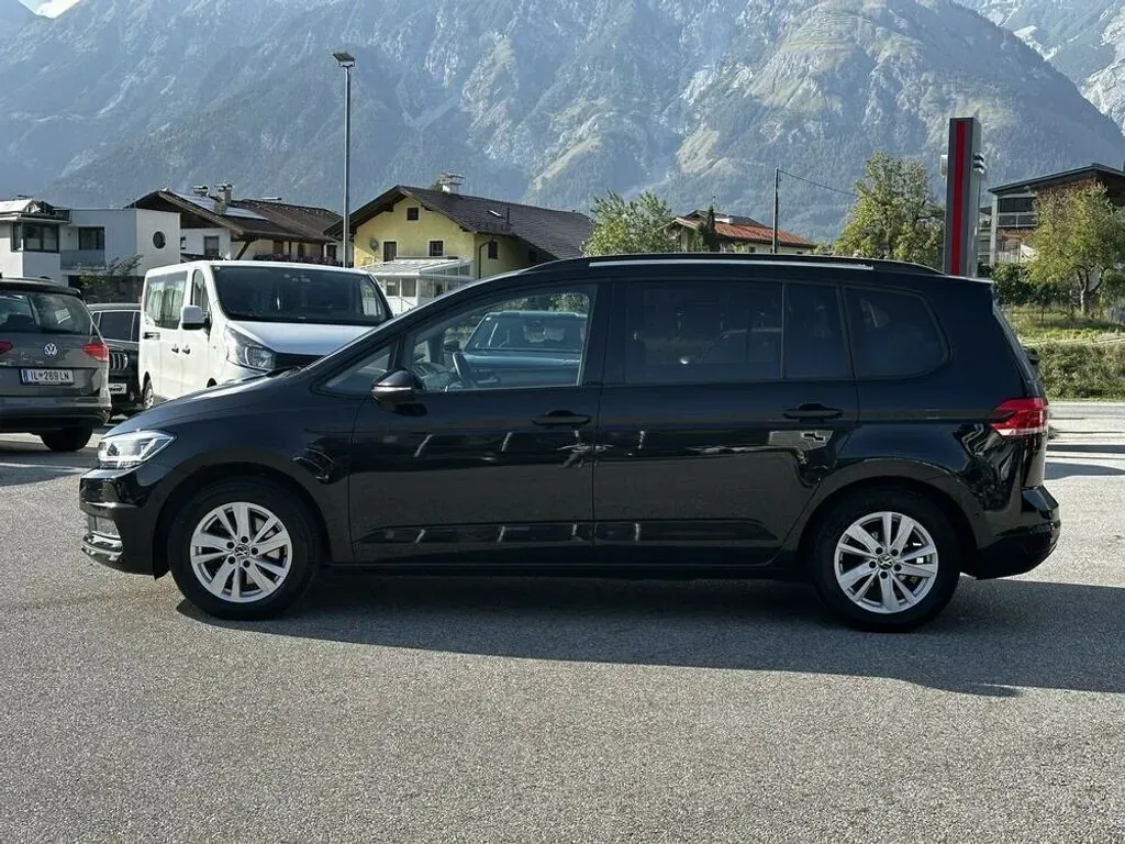 Volkswagen Touran 2021 photo 3