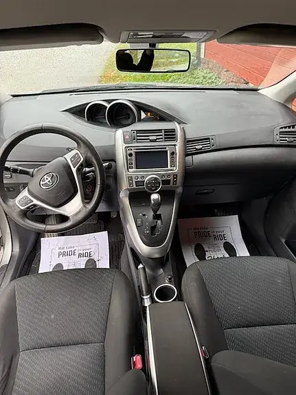 Toyota Verso 2012 photo 4