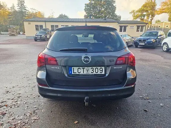 Opel Astra 2012 photo 5