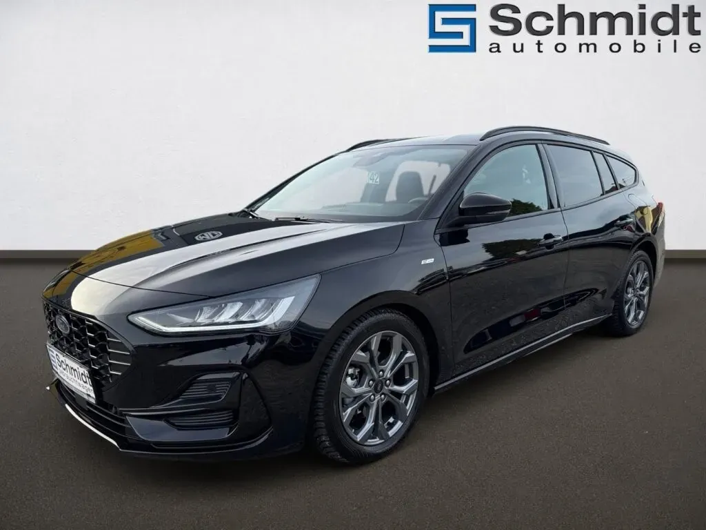 Ford Focus 2024 photo 2