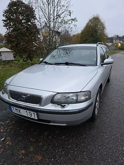 Volvo V70 2002 photo 2