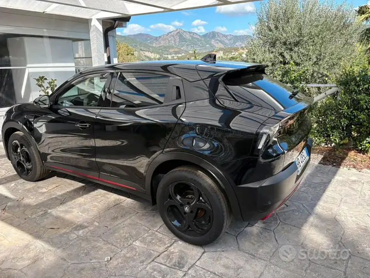 Alfa Romeo Junior 2025 photo 2