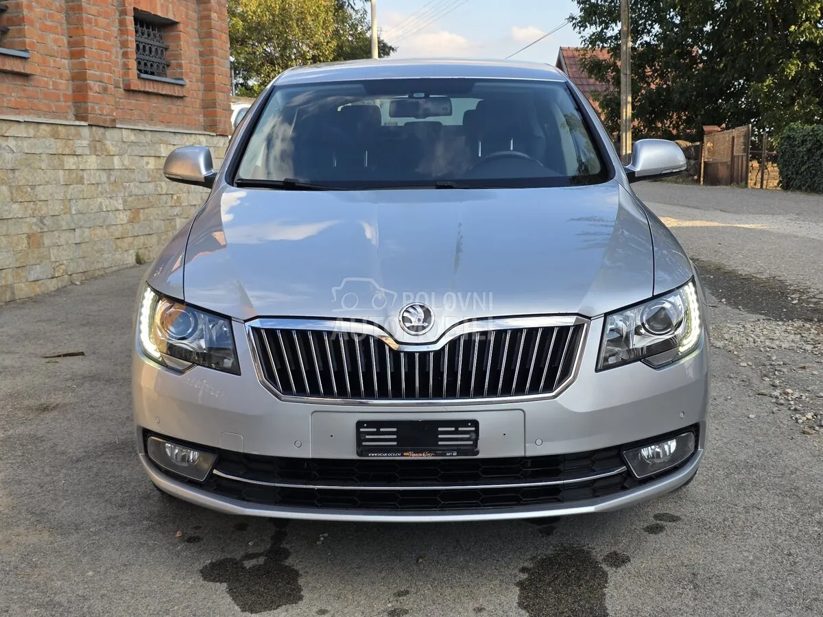 Skoda Superb 2014 photo 3