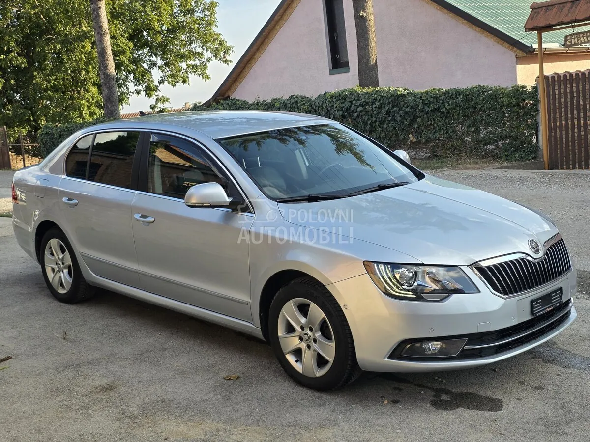Skoda Superb 2014 photo 5