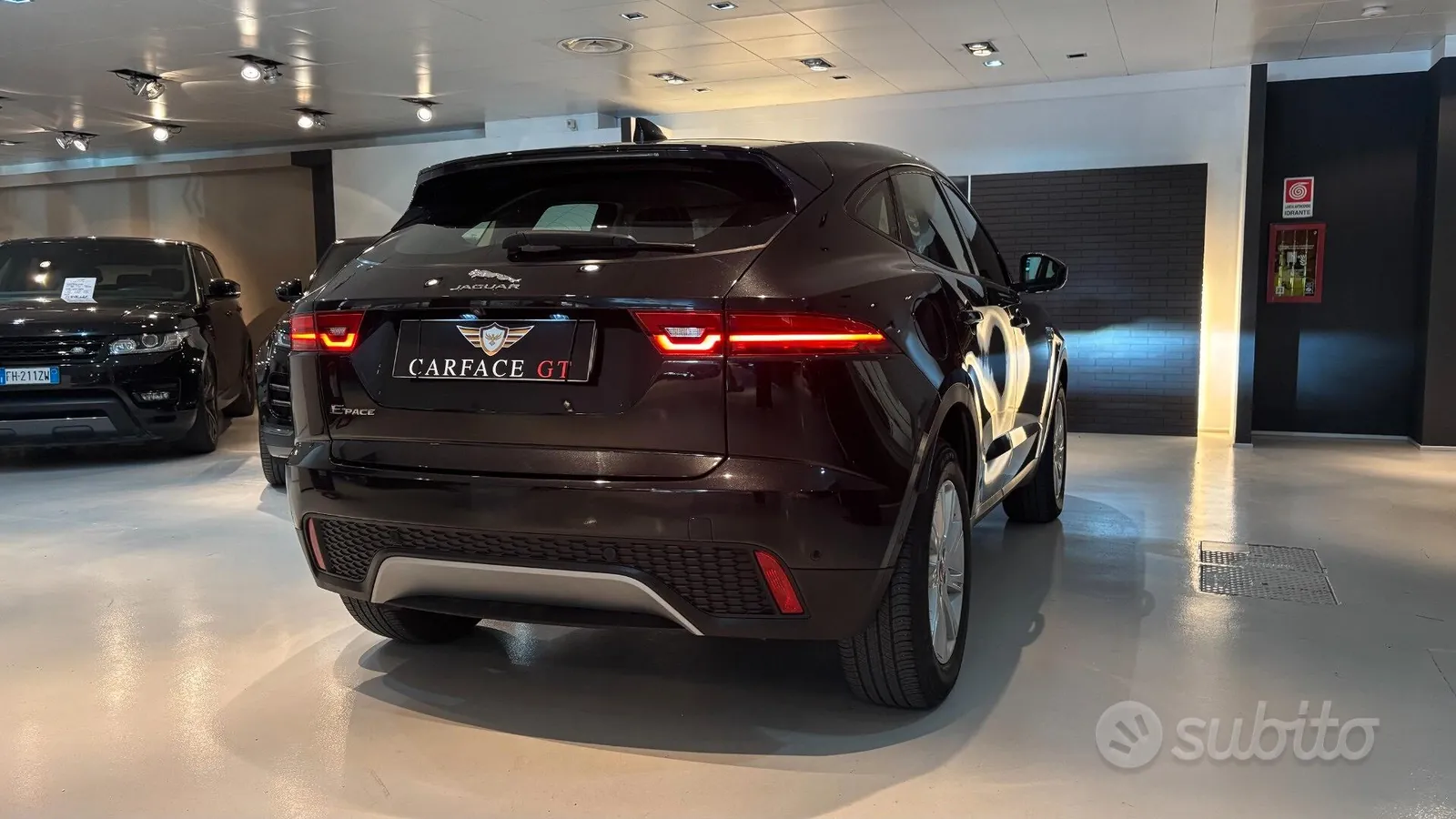 Jaguar E-Pace 2018 photo 4