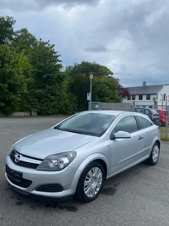 Opel Astra H Gtc