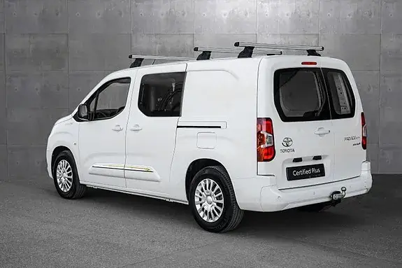 Toyota Proace City 2024 photo 2