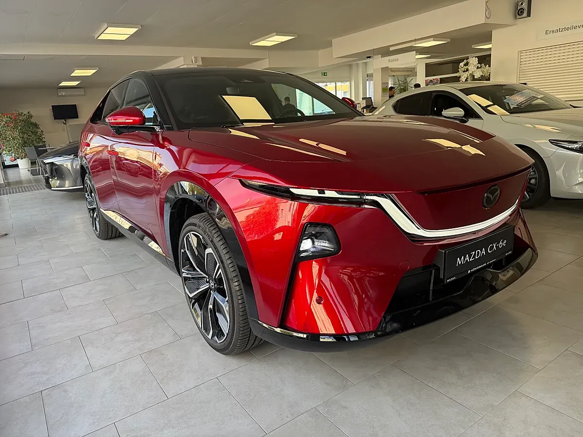 Mazda Cx-6E photo 2