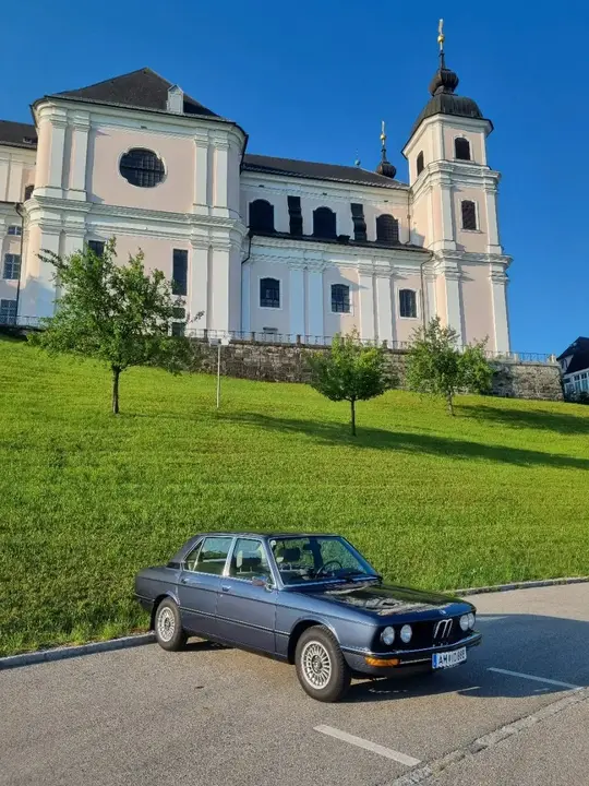 BMW 5 Series 1975 photo 3
