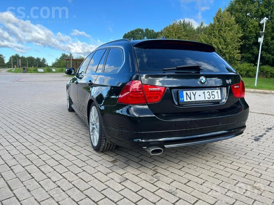 BMW 320 2012 photo 3