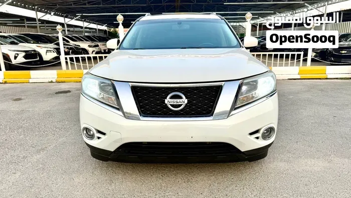 Nissan Pathfinder 2013 photo 2