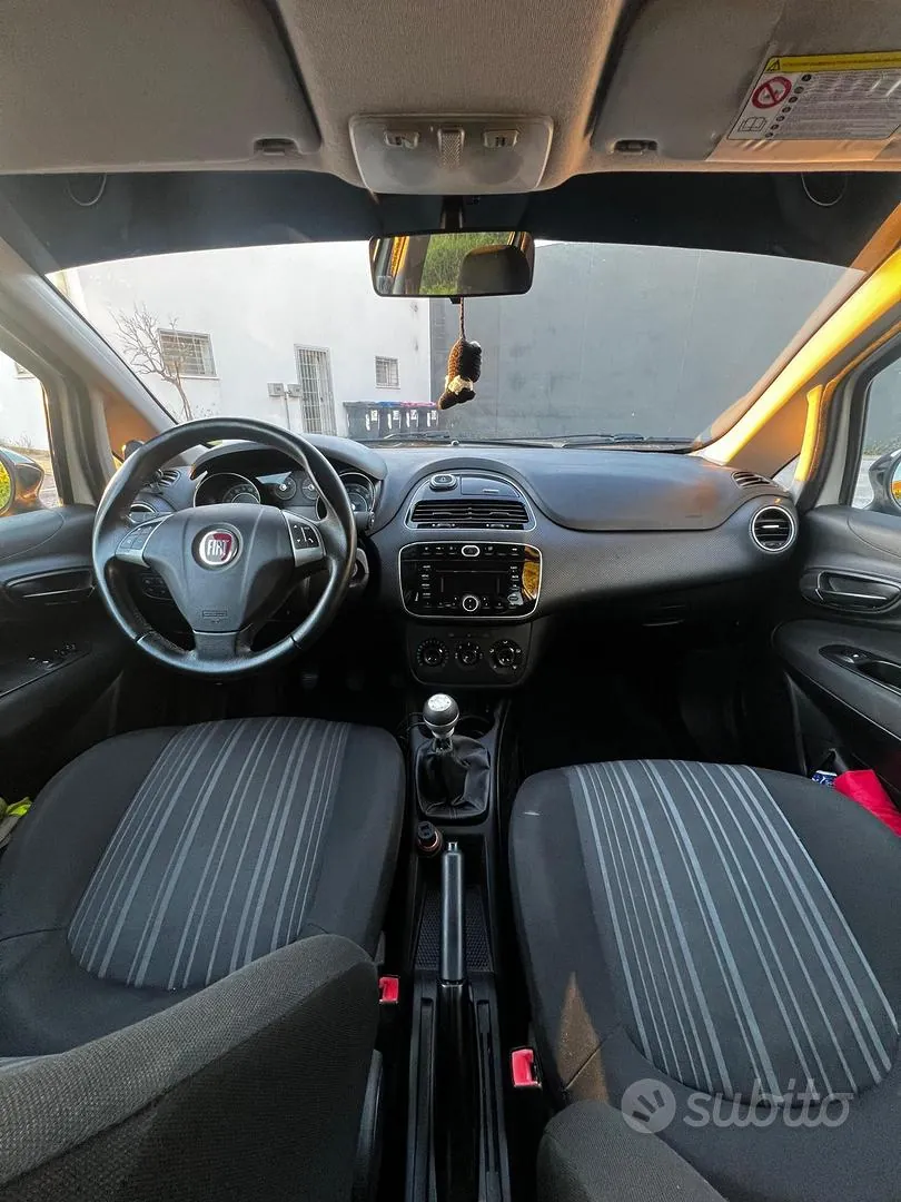 Fiat Punto Evo 2011 photo 5