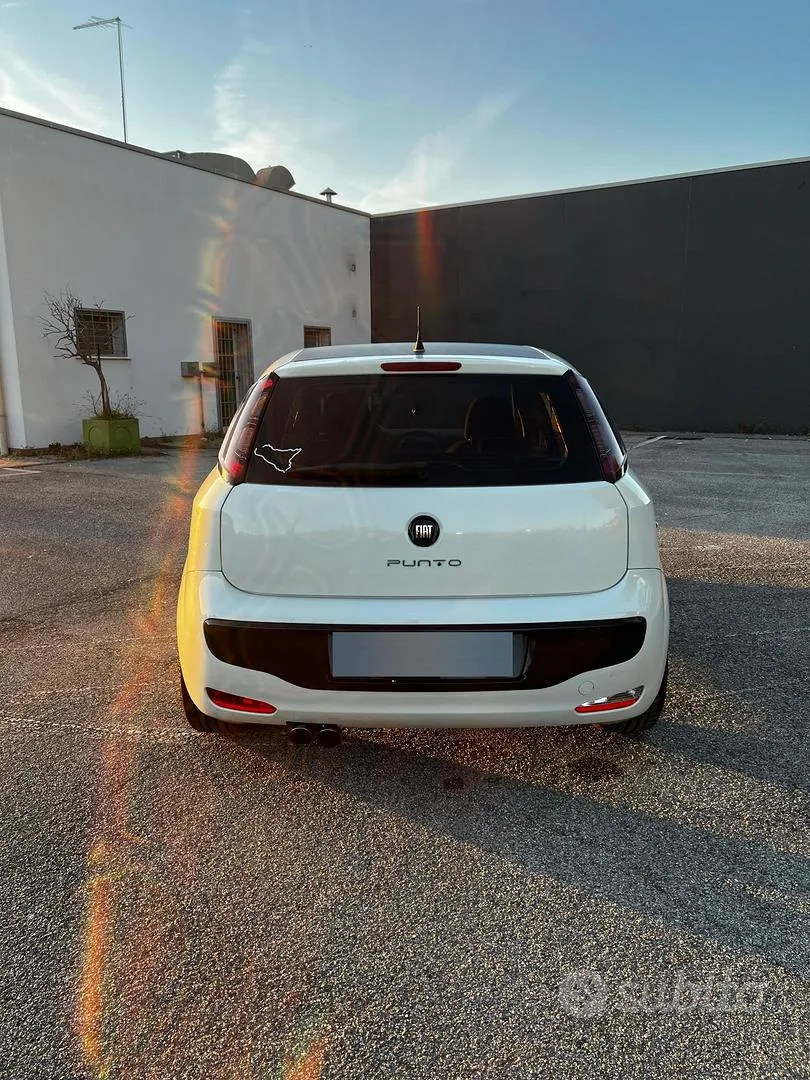 Fiat Punto Evo 2011 photo 3