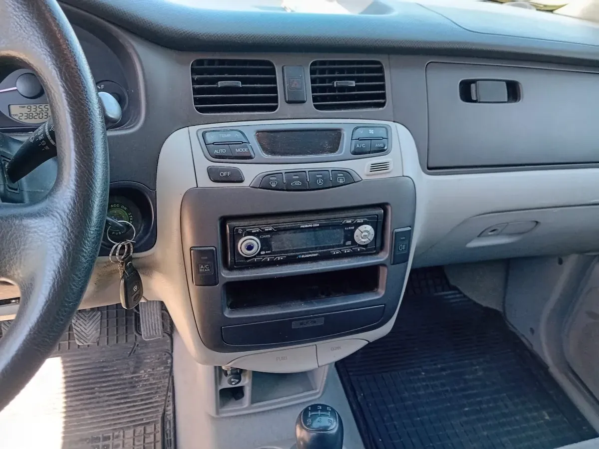 Hyundai Trajet 2005 photo 3