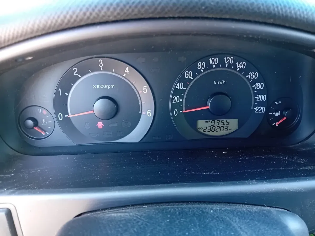 Hyundai Trajet 2005 photo 2