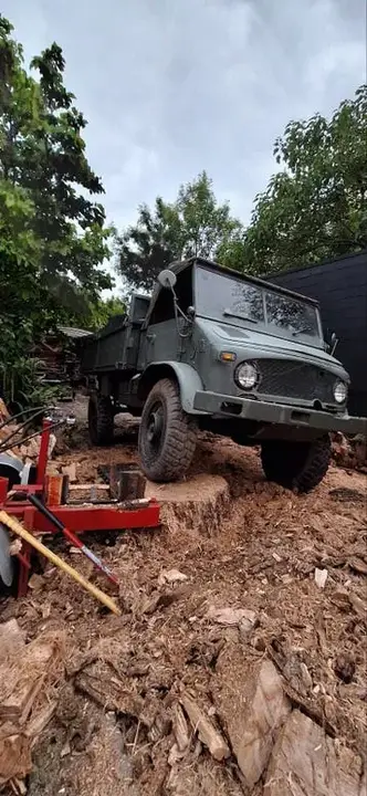 Mercedes-Benz Unimog 404S
