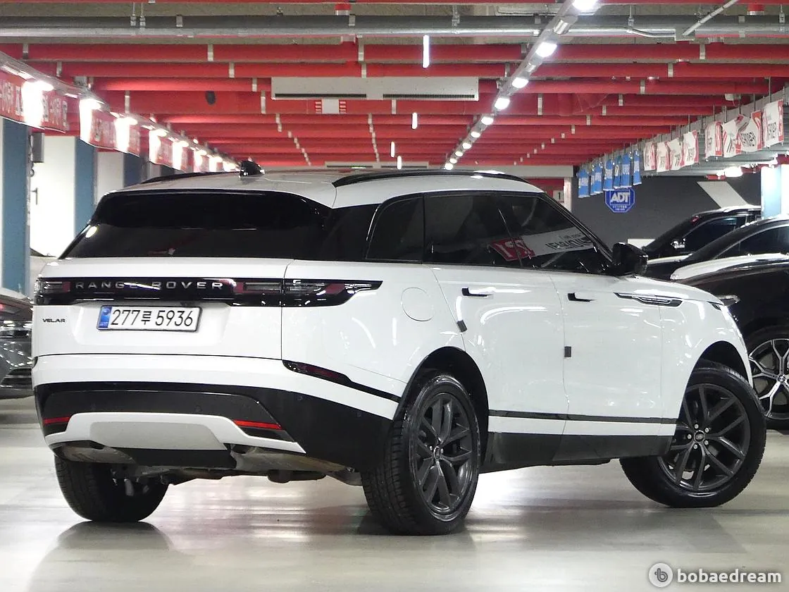 Land Rover Range Rover Velar 2026 photo 3