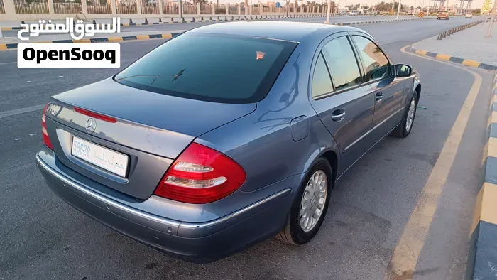 Mercedes-Benz E-Class 2004 photo 3