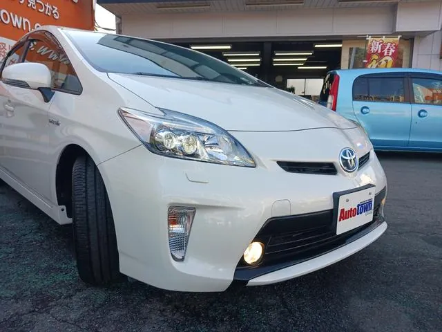 Toyota Prius 2015 photo 4