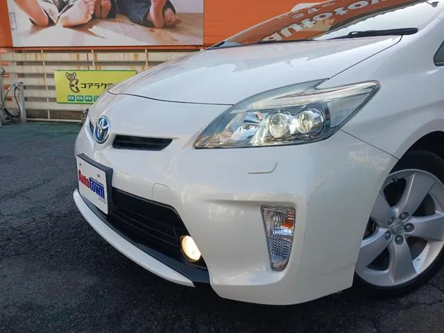 Toyota Prius 2015 photo 3