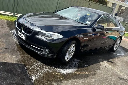 BMW 523I