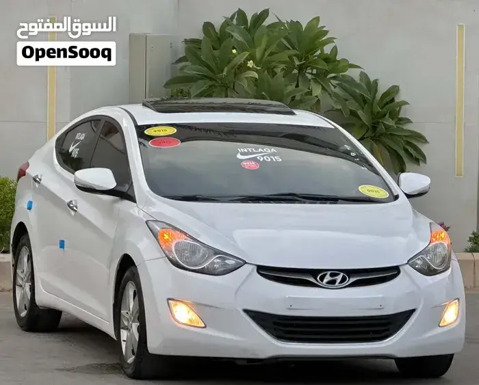 Hyundai Elantra 2012 photo 2