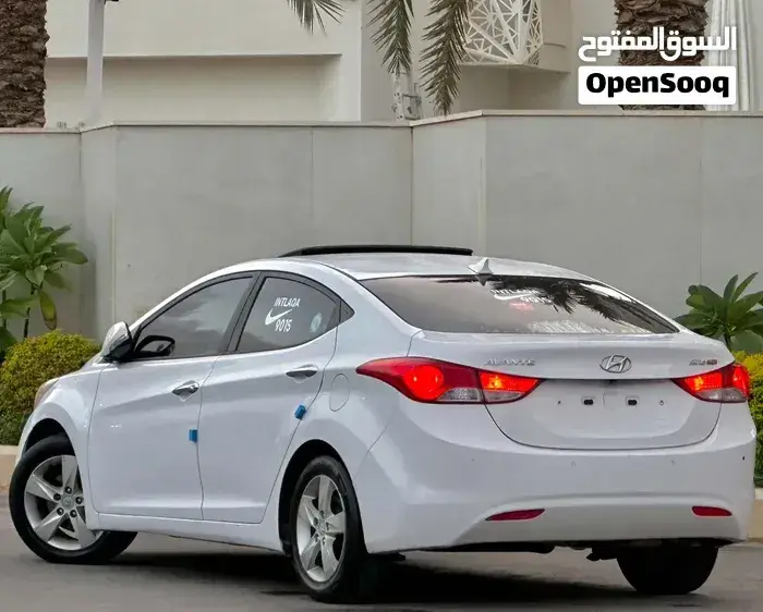 Hyundai Elantra 2012 photo 4
