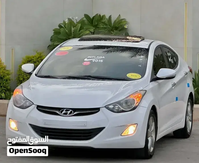 Hyundai Elantra 2012 photo 3