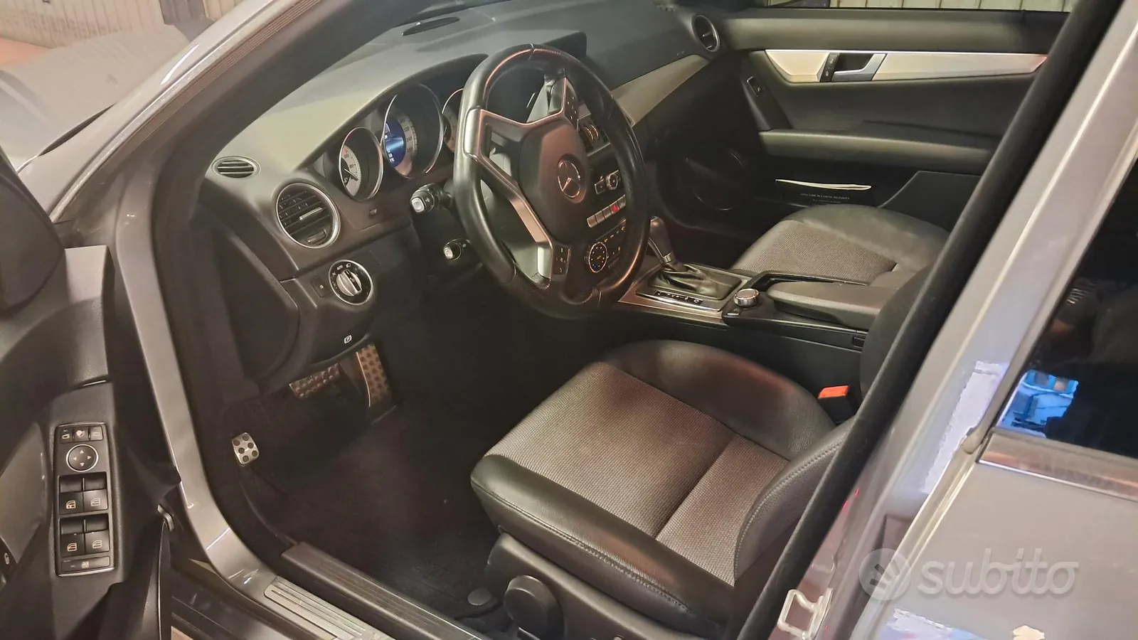 Mercedes-Benz C 200 2012 photo 4