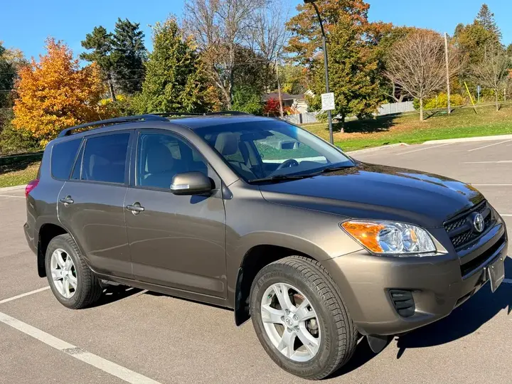 Toyota Rav4 2012 photo 4