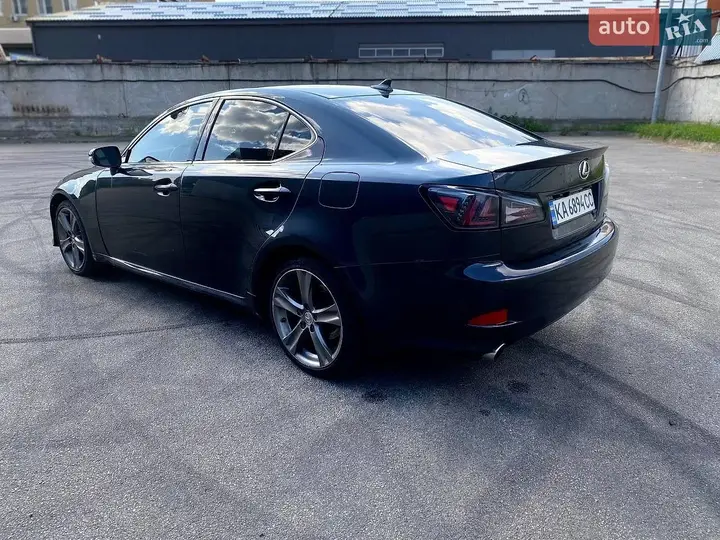 Lexus Is 2011 photo 5
