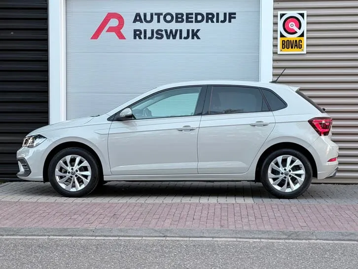 Volkswagen Polo 2023 photo 2
