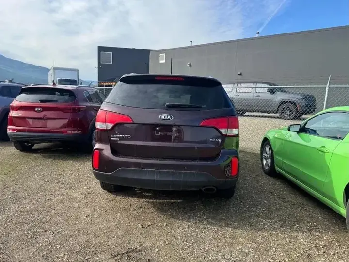 Kia Sorento 2015 photo 3