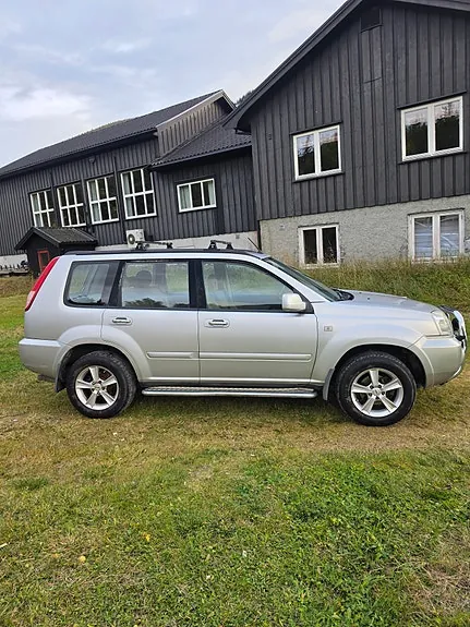 Nissan X-Trail 2006 photo 2