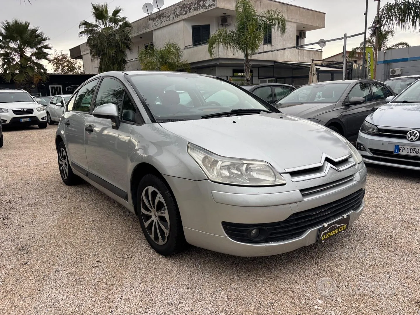 Citroen C4 2006 photo 2