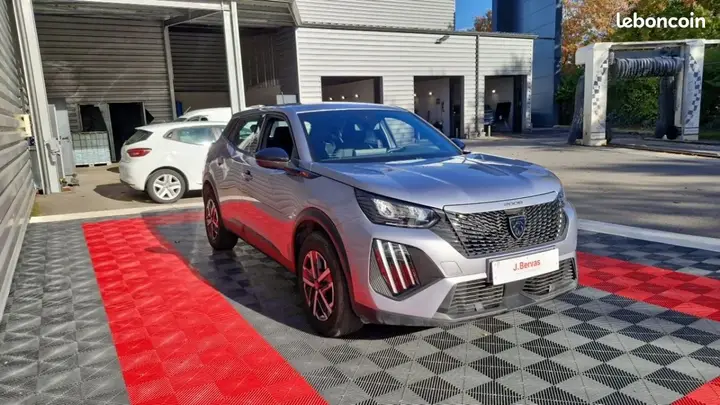 Peugeot 2008 2025 photo 3