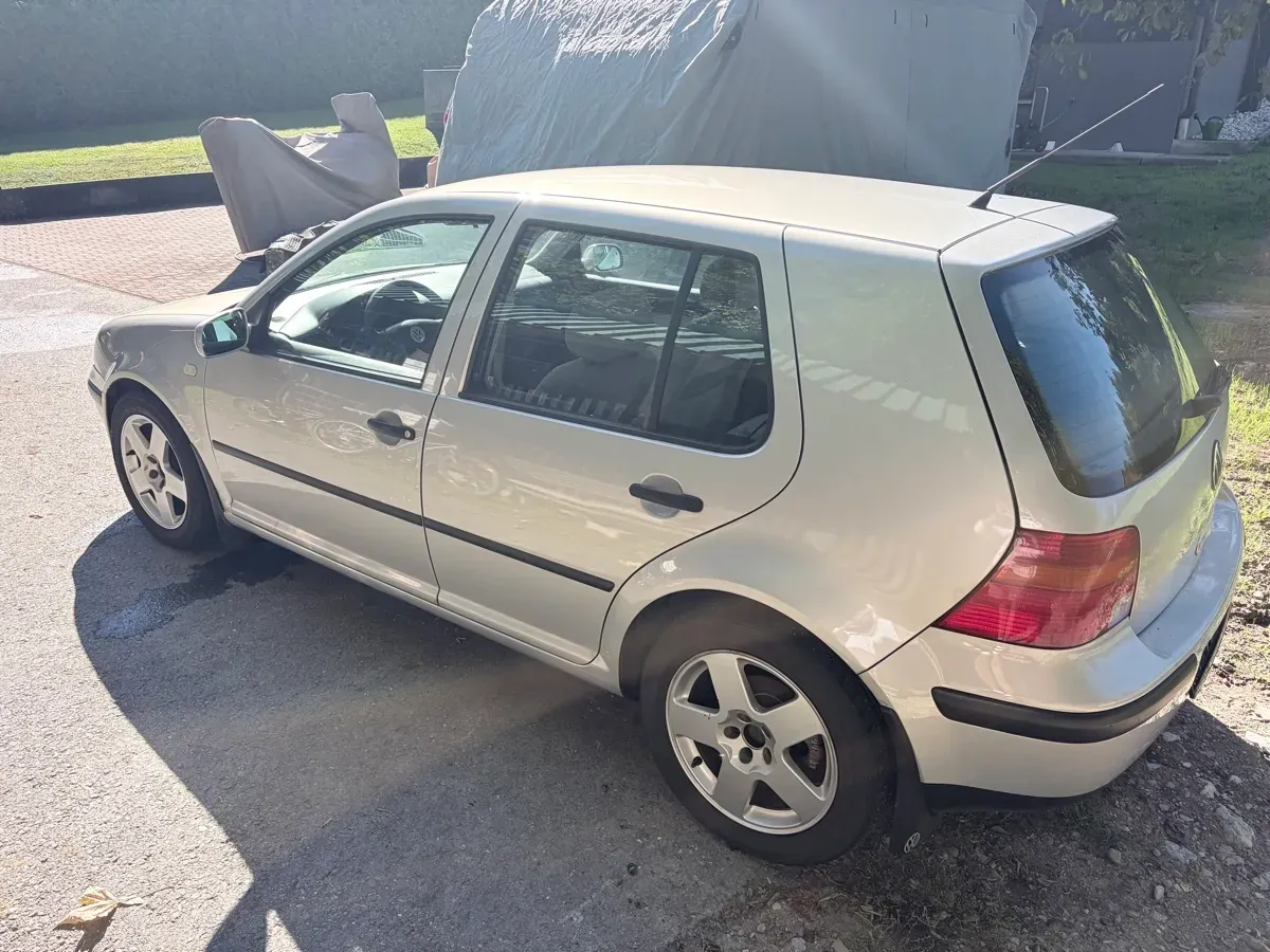 Volkswagen Golf 1999 photo 3