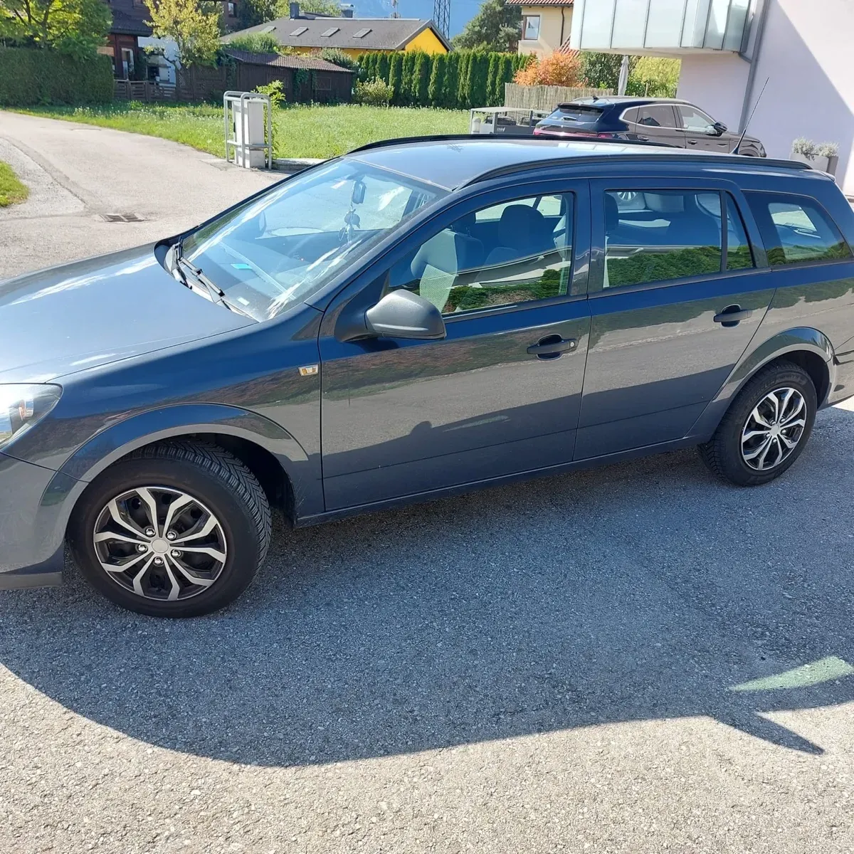 Opel Astra 2010 photo 3