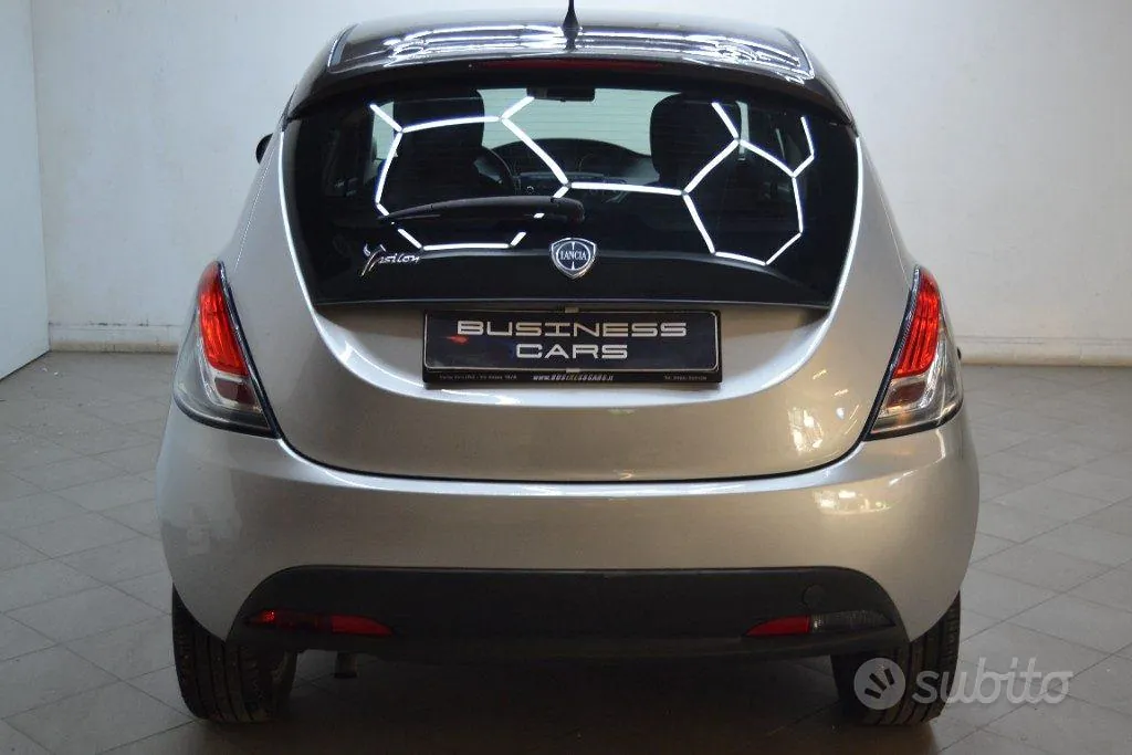 Lancia Ypsilon 2011 photo 3
